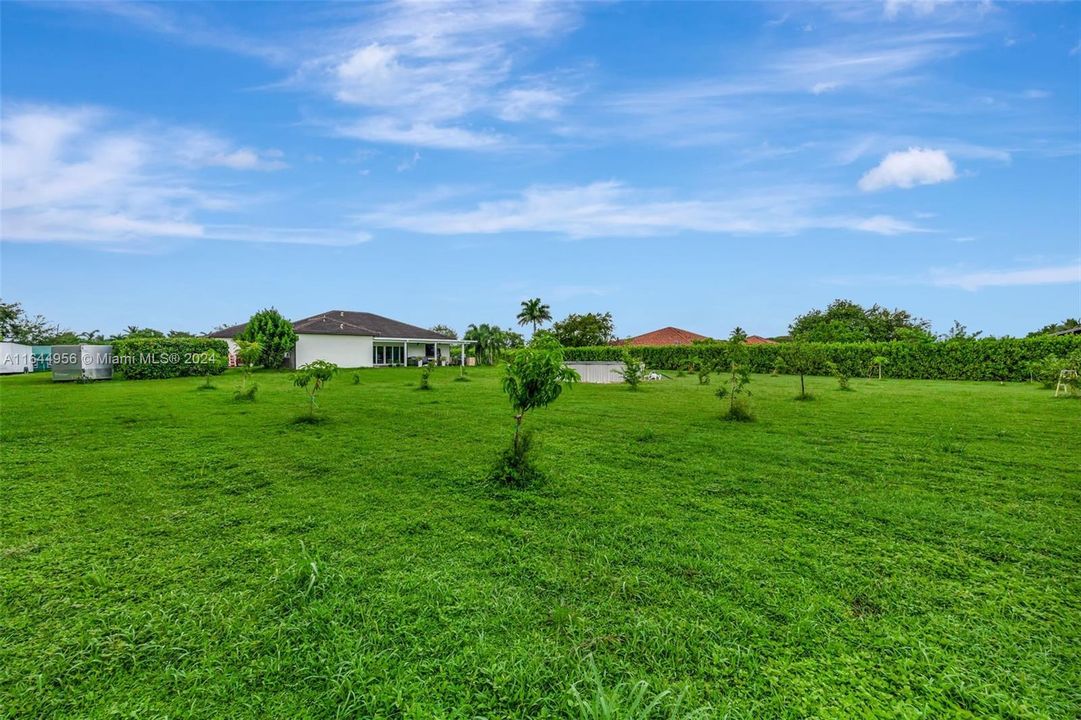 For Sale: $1,990,000 (4 beds, 3 baths, 2158 Square Feet)