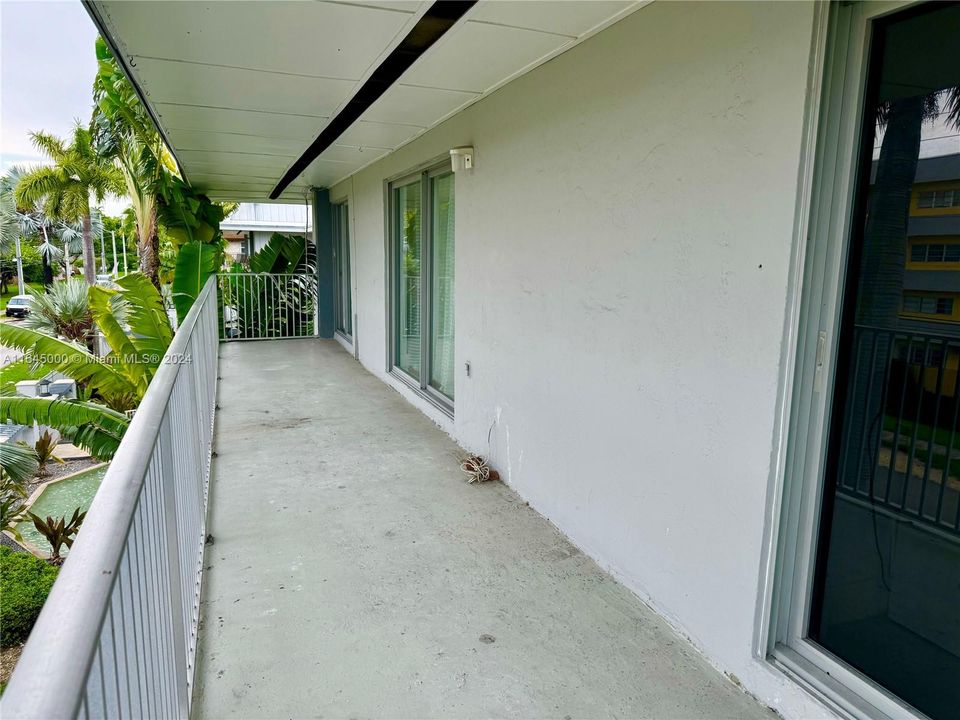 Recently Rented: $2,800 (3 beds, 2 baths, 1271 Square Feet)