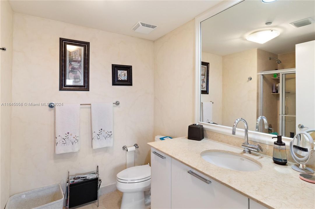 Active With Contract: $8,500 (3 beds, 3 baths, 2136 Square Feet)