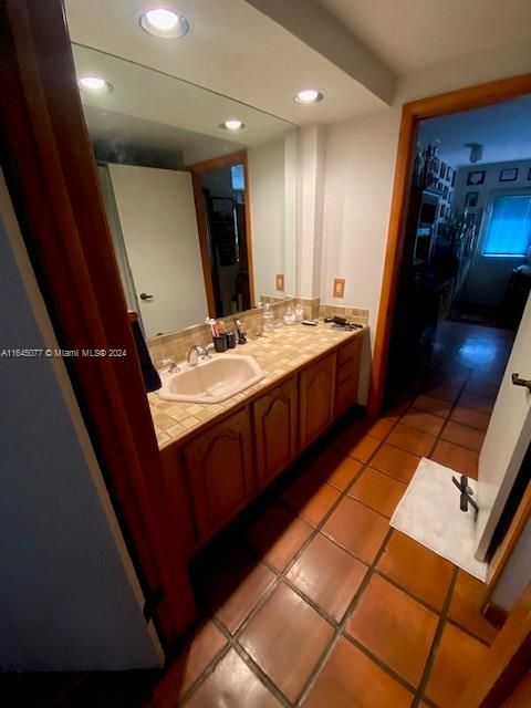 En Venta: $1,400,000 (3 camas, 2 baños, 2382 Pies cuadrados)