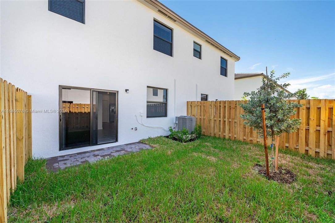 Active With Contract: $3,000 (4 beds, 2 baths, 1828 Square Feet)