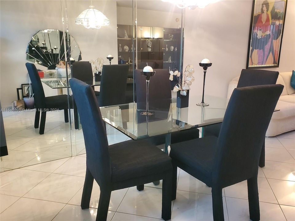 Activo con contrato: $139,900 (2 camas, 2 baños, 860 Pies cuadrados)