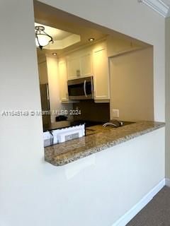 Recently Rented: $1,800 (1 beds, 1 baths, 545 Square Feet)