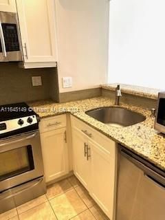 Recently Rented: $1,800 (1 beds, 1 baths, 545 Square Feet)