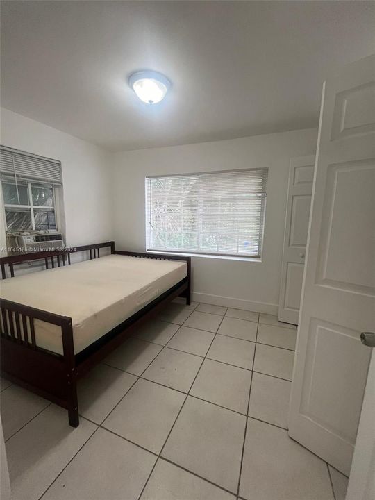 Active With Contract: $1,800 (2 beds, 1 baths, 0 Square Feet)