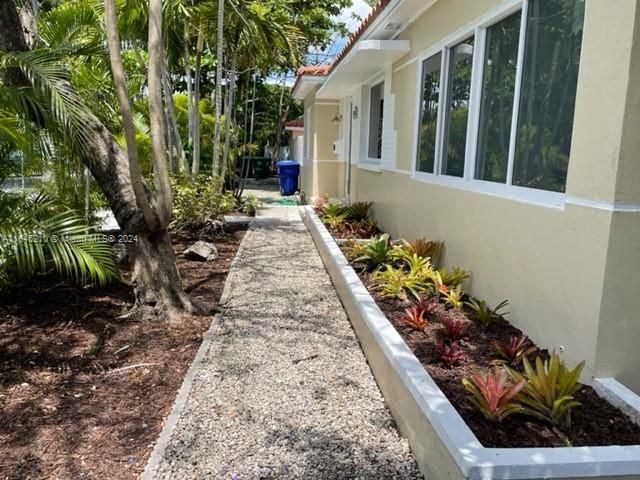 Lateral Landscaping