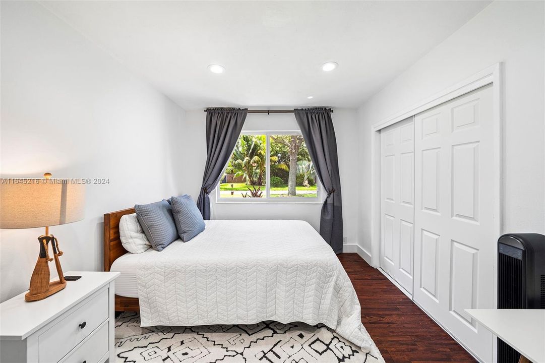 Active With Contract: $5,400 (3 beds, 2 baths, 1728 Square Feet)