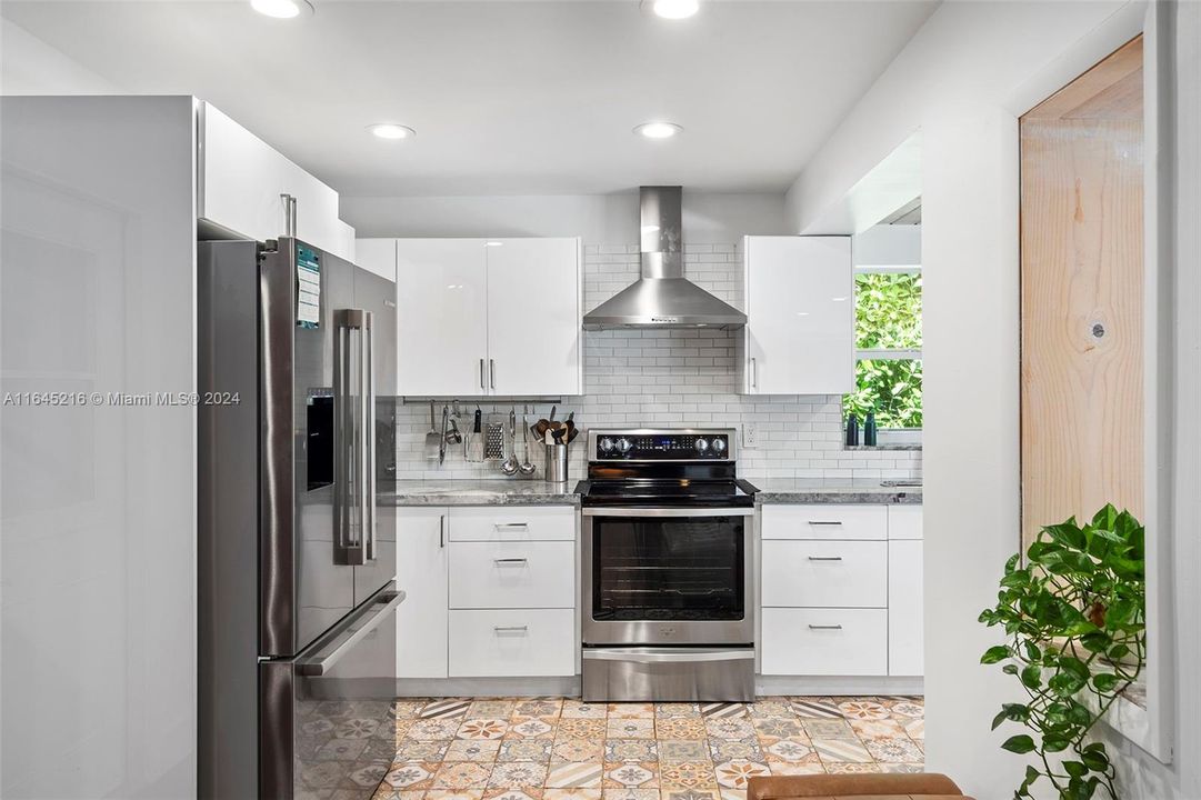 Active With Contract: $5,400 (3 beds, 2 baths, 1728 Square Feet)