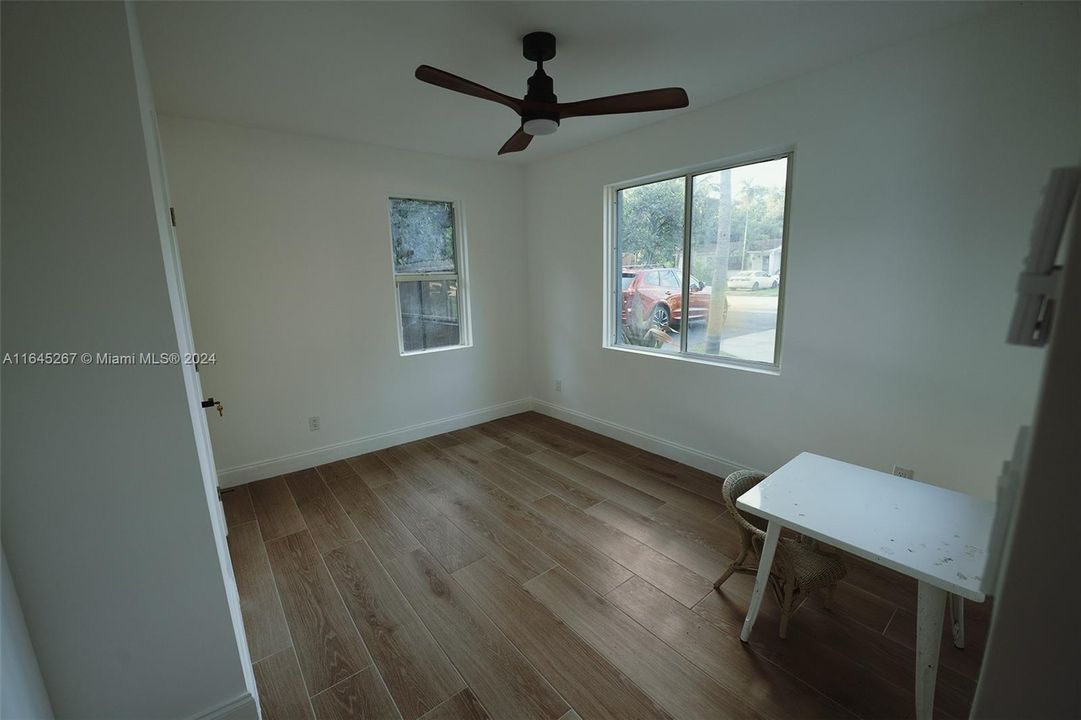 Active With Contract: $4,500 (3 beds, 2 baths, 1328 Square Feet)