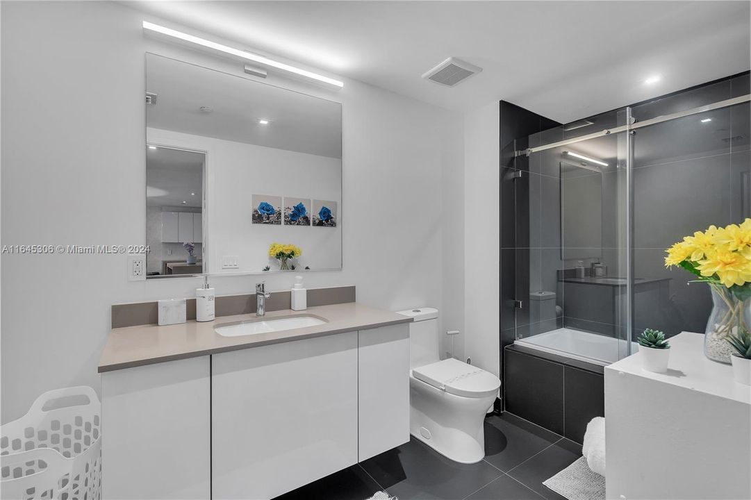 Recently Rented: $2,800 (1 beds, 1 baths, 754 Square Feet)