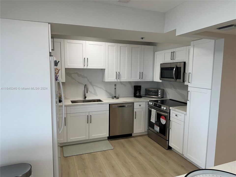 Active With Contract: $11,000 (3 beds, 2 baths, 2066 Square Feet)