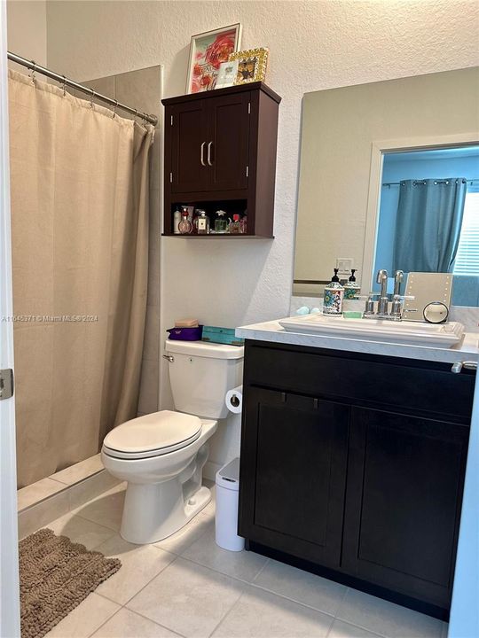 For Rent: $2,500 (2 beds, 2 baths, 1208 Square Feet)