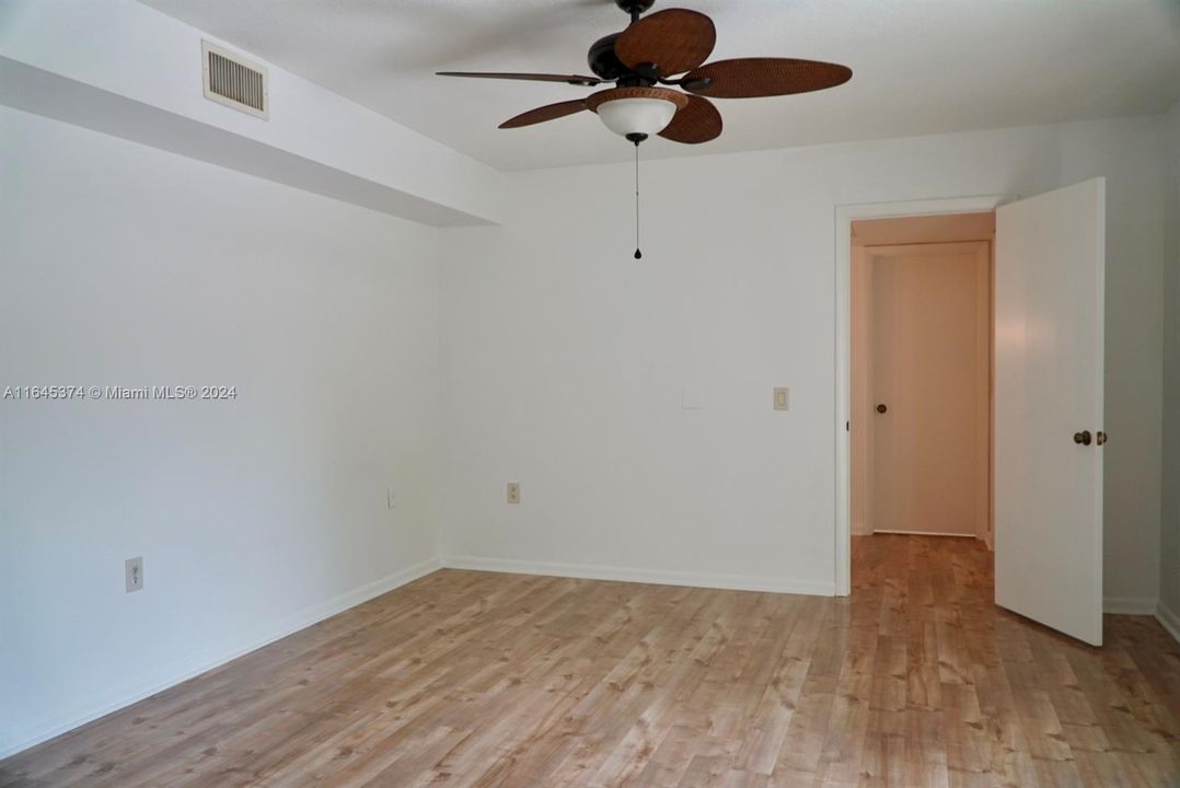 For Sale: $435,000 (2 beds, 2 baths, 1488 Square Feet)