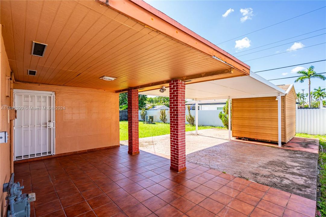 Activo con contrato: $615,000 (3 camas, 2 baños, 1399 Pies cuadrados)