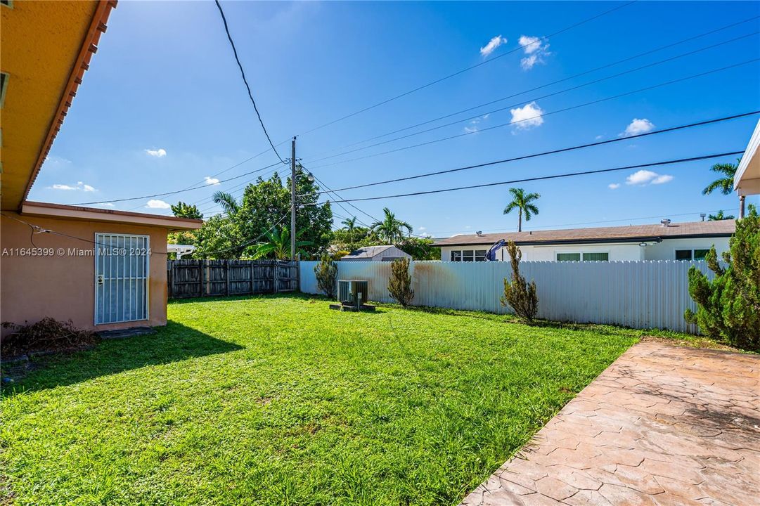 Active With Contract: $615,000 (3 beds, 2 baths, 1399 Square Feet)