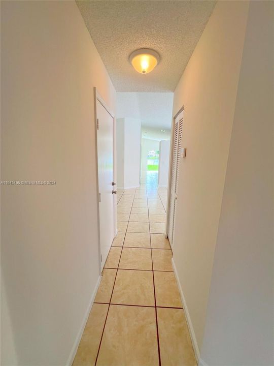 Active With Contract: $3,250 (4 beds, 2 baths, 1406 Square Feet)