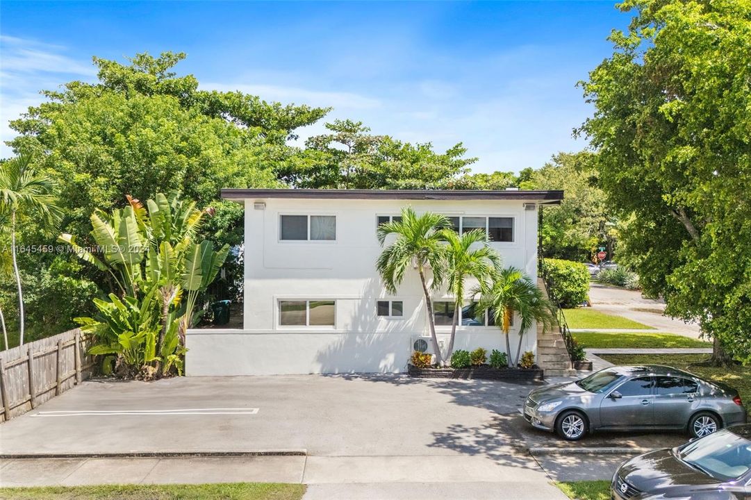 Active With Contract: $2,300,000 (0 beds, 0 baths, 3334 Square Feet)