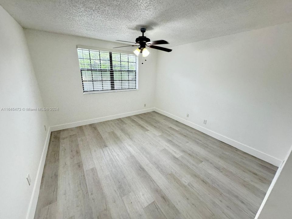 For Rent: $2,250 (2 beds, 2 baths, 1114 Square Feet)