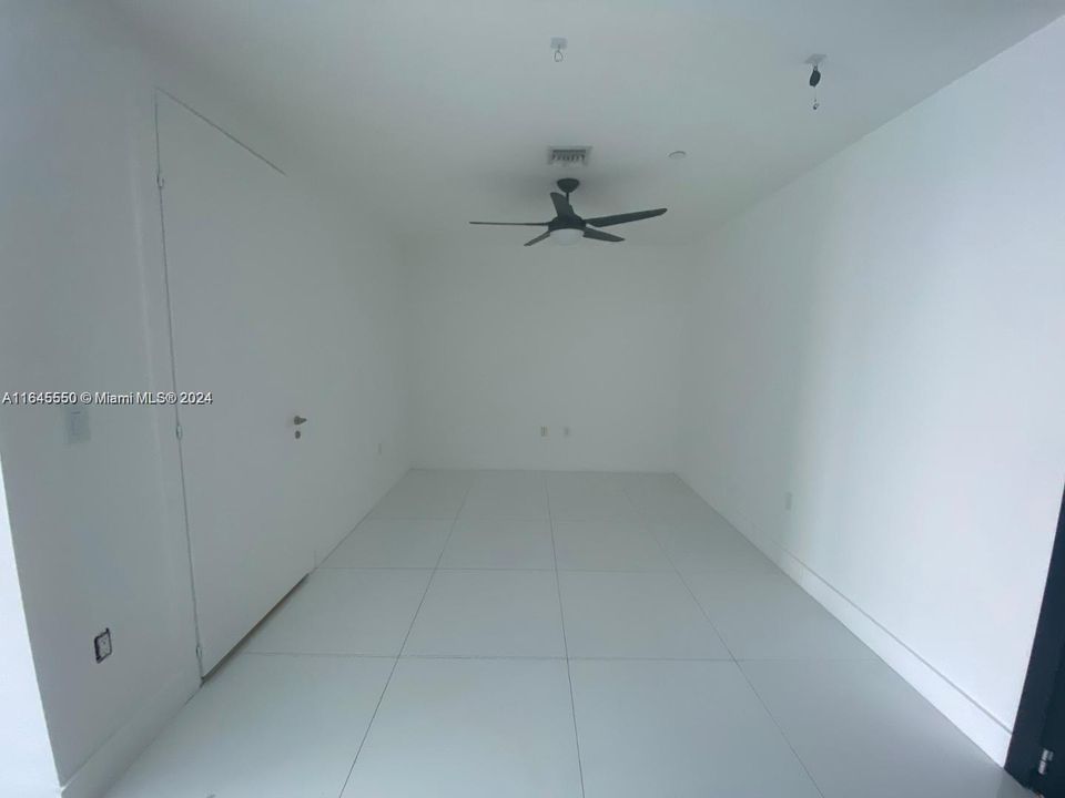 最近租的: $5,450 (2 贝兹, 2 浴室, 1237 平方英尺)