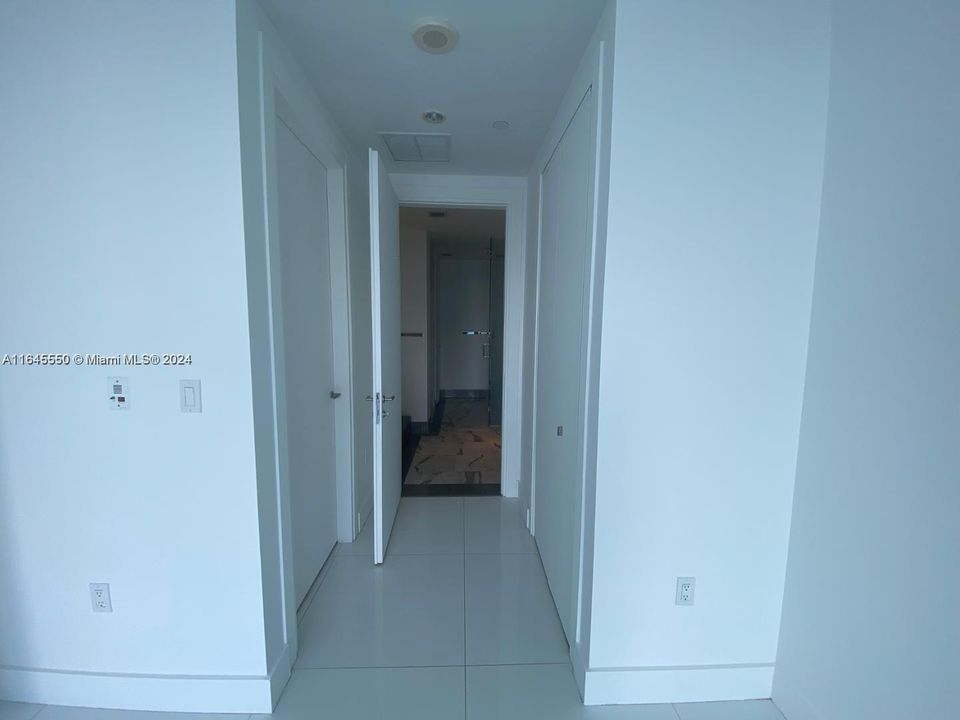 最近租的: $5,450 (2 贝兹, 2 浴室, 1237 平方英尺)