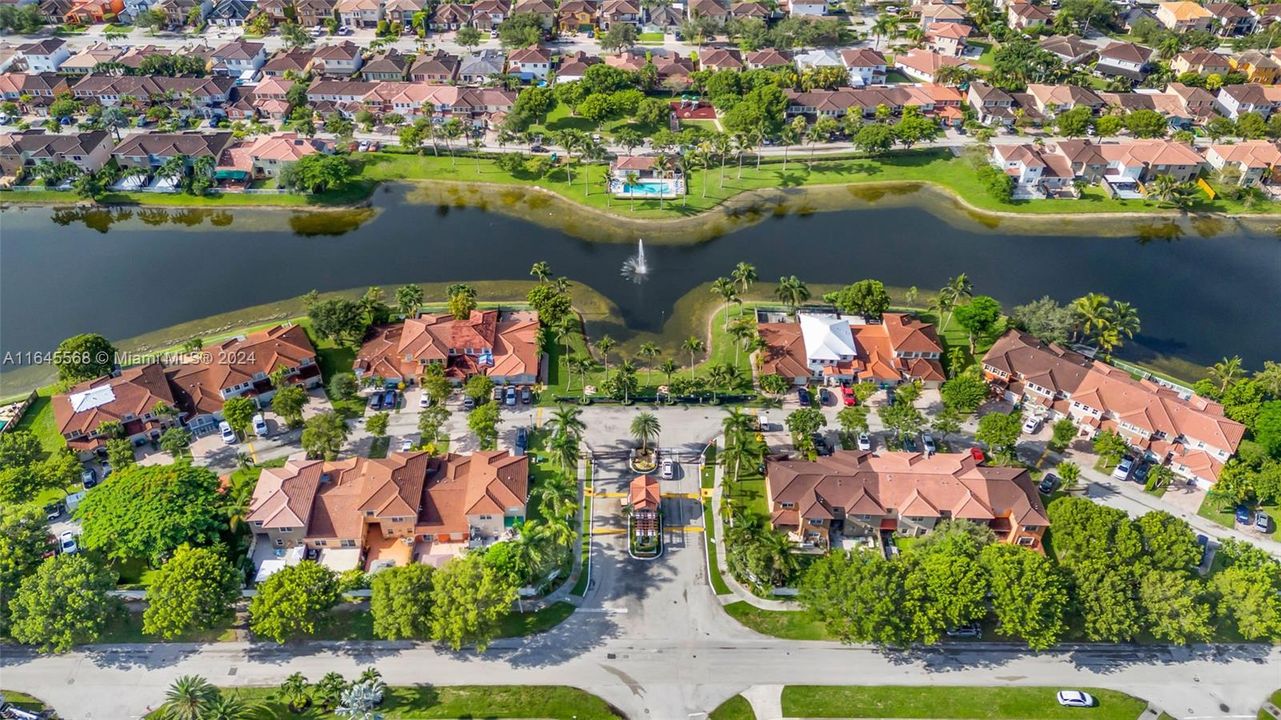 Recently Sold: $550,000 (3 beds, 2 baths, 1753 Square Feet)