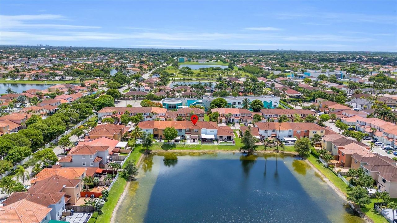 Recently Sold: $550,000 (3 beds, 2 baths, 1753 Square Feet)