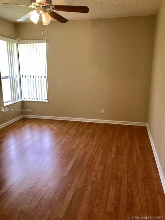 For Rent: $2,150 (2 beds, 2 baths, 974 Square Feet)