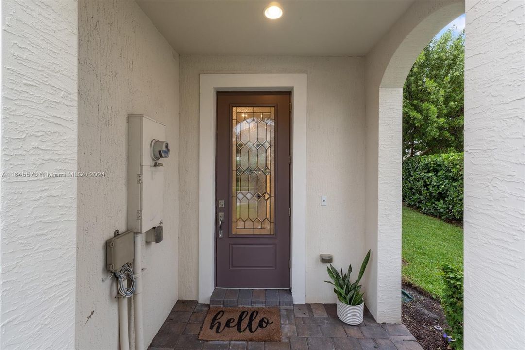 Active With Contract: $4,800 (3 beds, 2 baths, 1920 Square Feet)