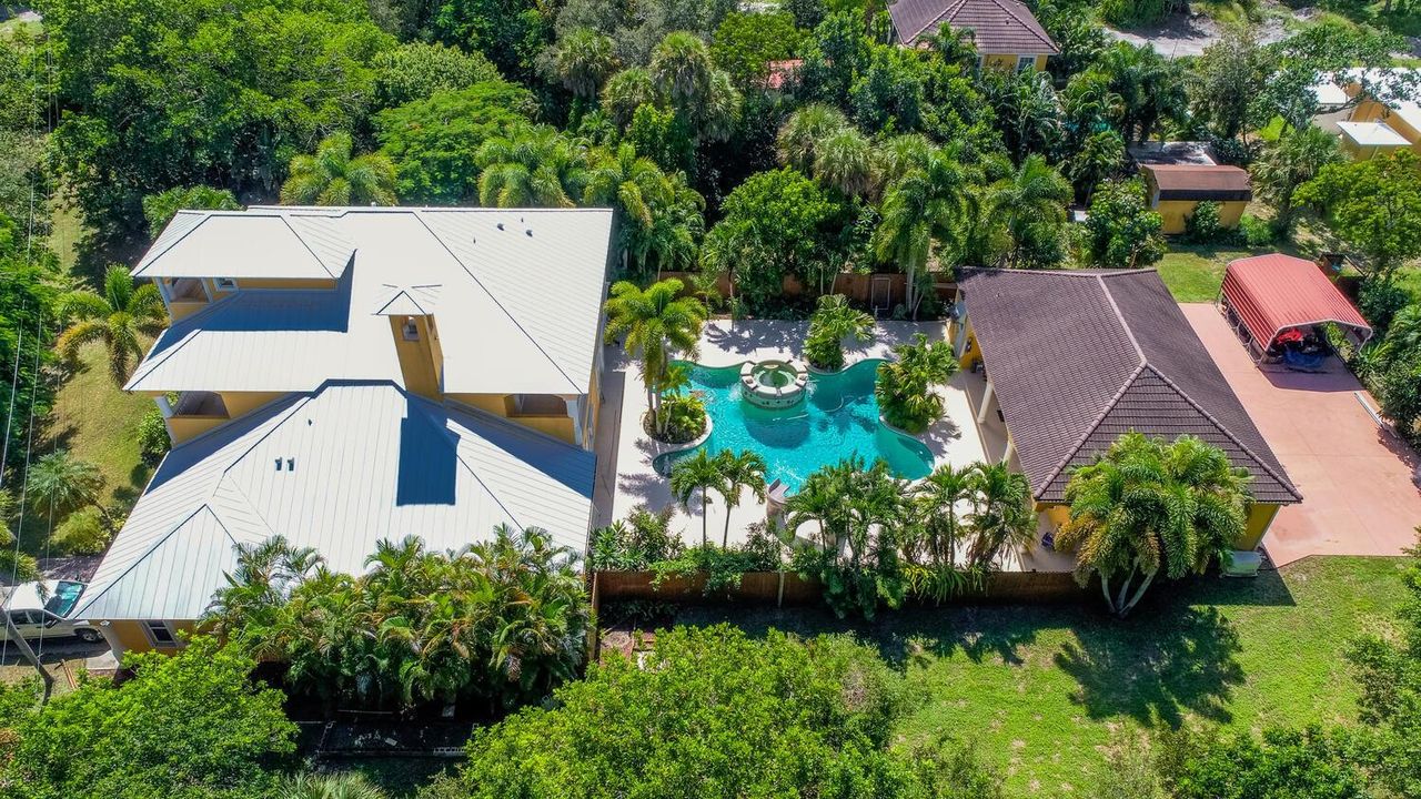 8053 S Indian River Dr Fort-large-091 -