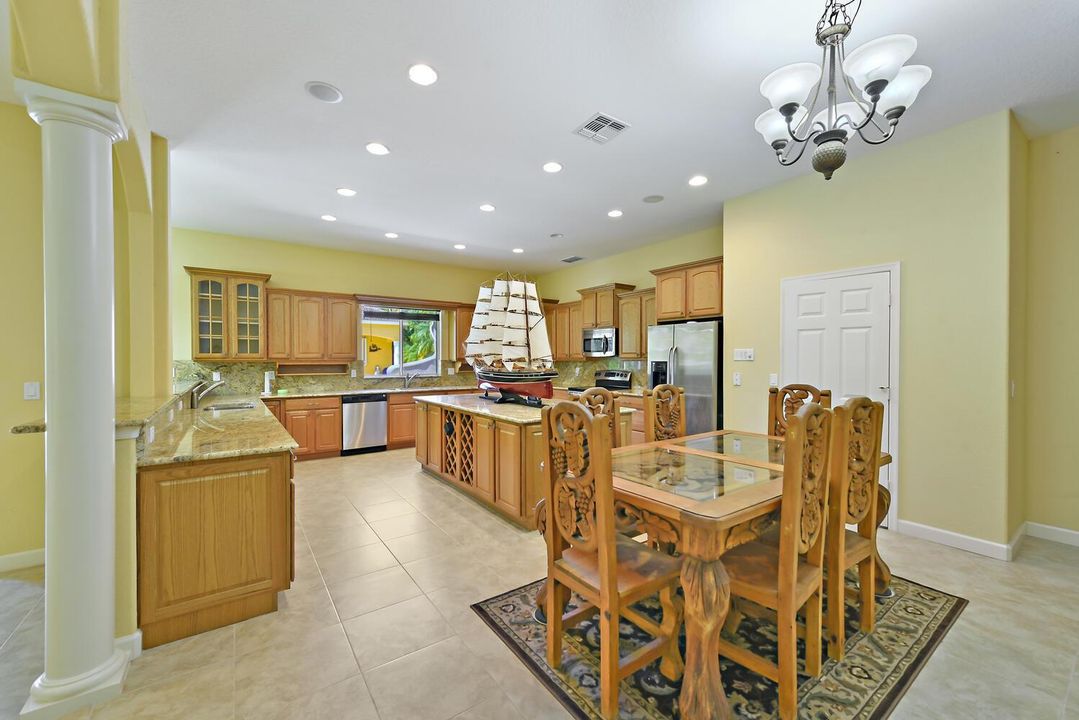 8053 S Indian River Dr Fort-large-043