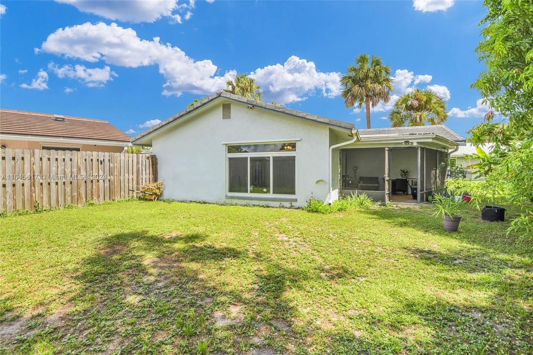 For Sale: $585,000 (3 beds, 2 baths, 1418 Square Feet)