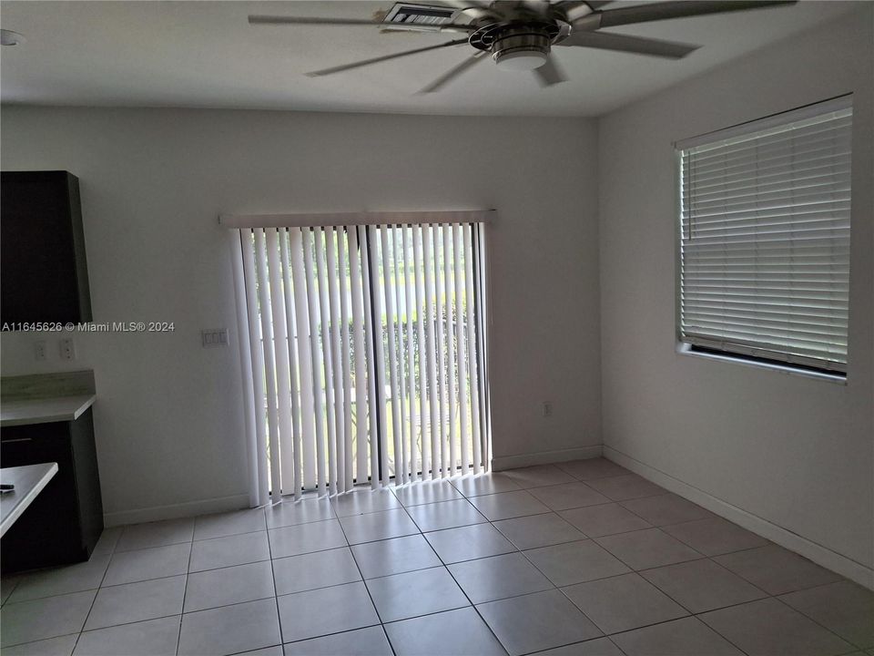 Active With Contract: $3,500 (3 beds, 2 baths, 1863 Square Feet)