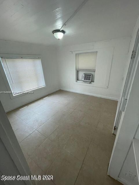 For Rent: $1,500 (3 beds, 2 baths, 1059 Square Feet)