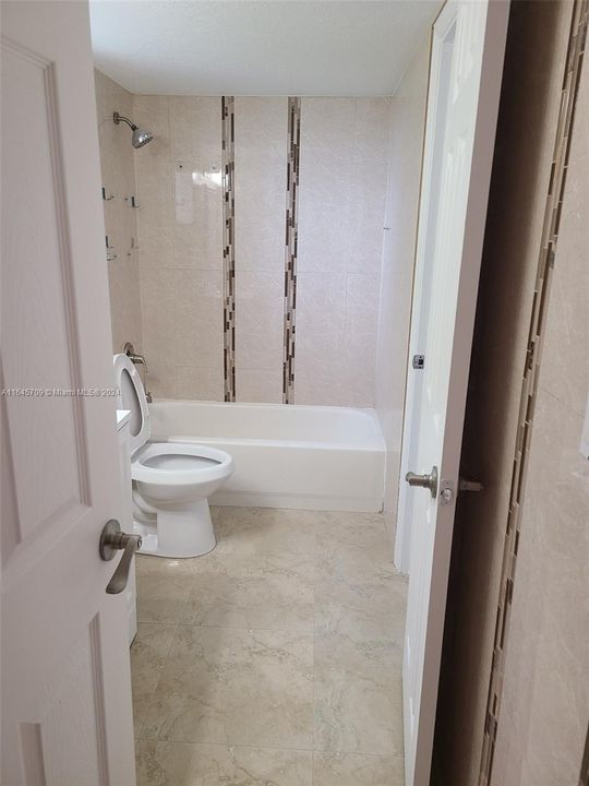 Recently Rented: $2,650 (3 beds, 2 baths, 1558 Square Feet)