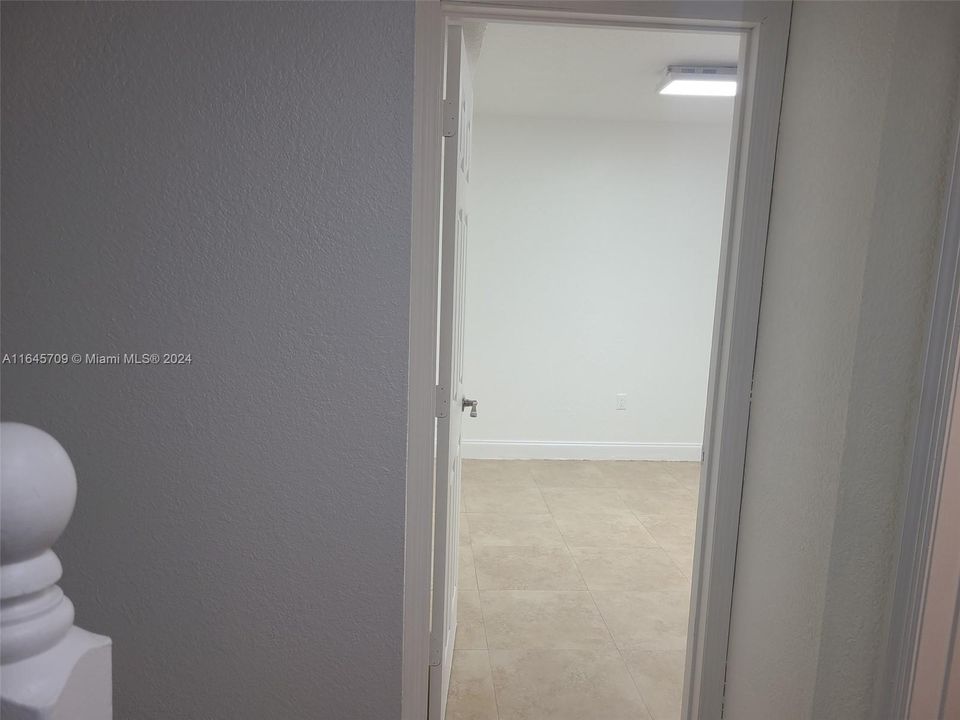 Recently Rented: $2,650 (3 beds, 2 baths, 1558 Square Feet)