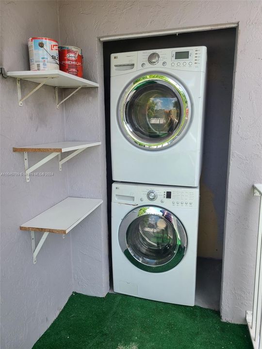 Recently Rented: $2,650 (3 beds, 2 baths, 1558 Square Feet)