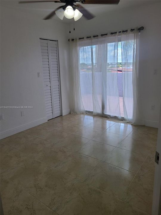 Recently Rented: $2,650 (3 beds, 2 baths, 1558 Square Feet)