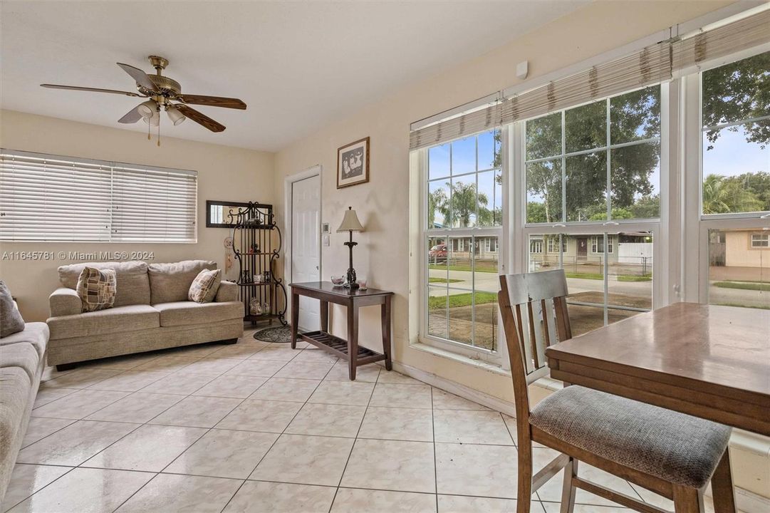 For Sale: $475,000 (4 beds, 2 baths, 1418 Square Feet)