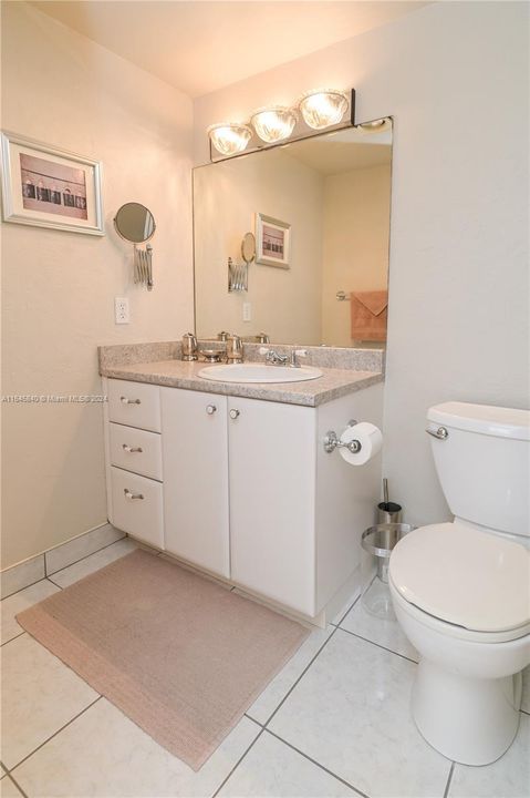 For Sale: $275,000 (2 beds, 2 baths, 1144 Square Feet)