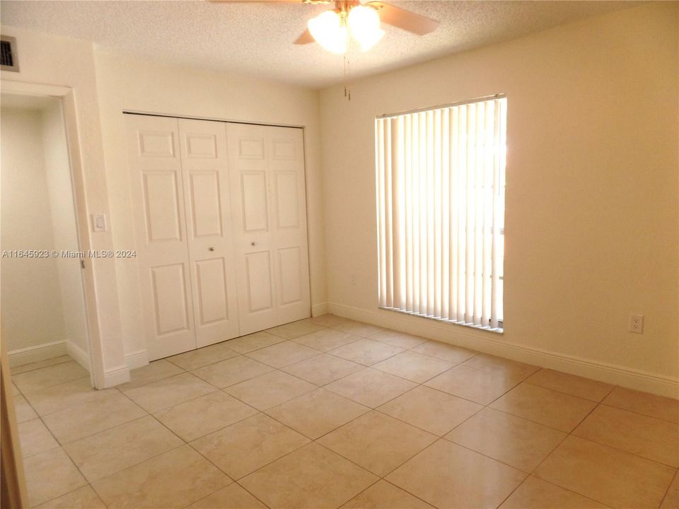 For Rent: $2,300 (2 beds, 2 baths, 918 Square Feet)