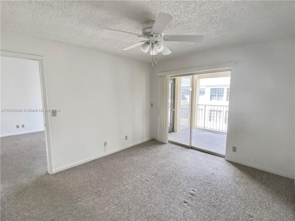 For Rent: $1,850 (1 beds, 1 baths, 700 Square Feet)