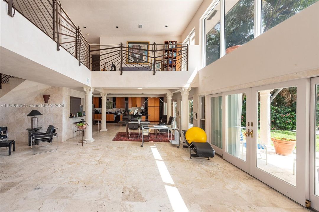 En Venta: $17,895,000 (4 camas, 3 baños, 4164 Pies cuadrados)