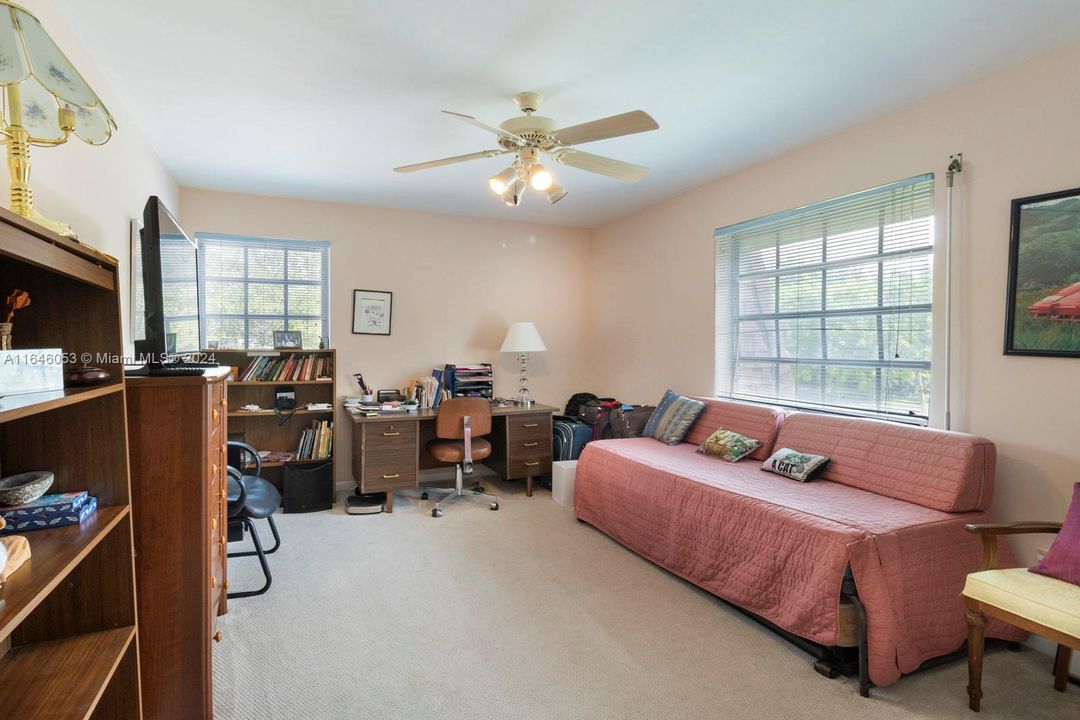 Recently Sold: $1,249,000 (5 beds, 3 baths, 2980 Square Feet)