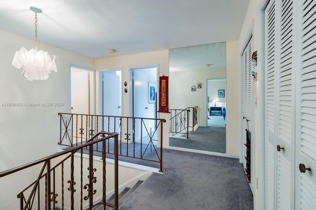 Recently Sold: $1,249,000 (5 beds, 3 baths, 2980 Square Feet)