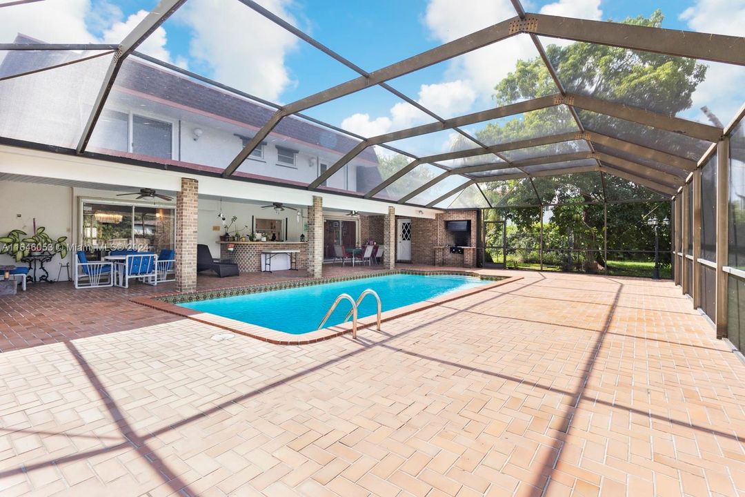 Recently Sold: $1,249,000 (5 beds, 3 baths, 2980 Square Feet)