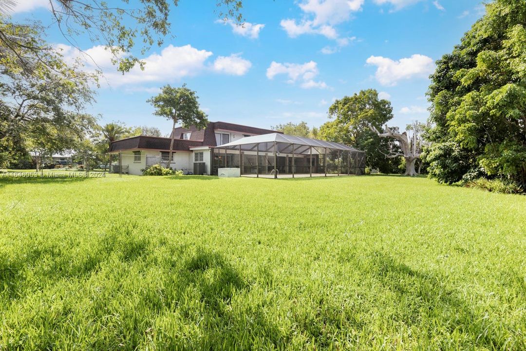 Recently Sold: $1,249,000 (5 beds, 3 baths, 2980 Square Feet)