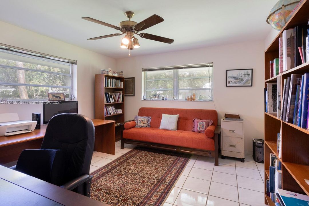 Recently Sold: $1,249,000 (5 beds, 3 baths, 2980 Square Feet)