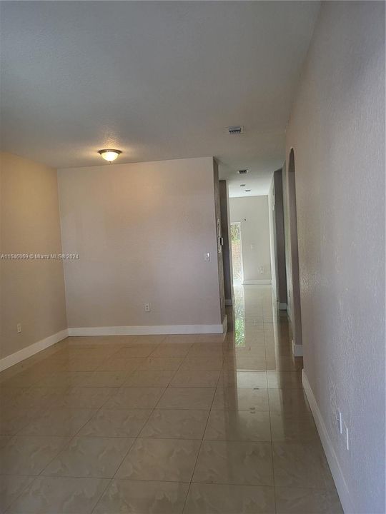 For Rent: $2,200 (3 beds, 2 baths, 1166 Square Feet)