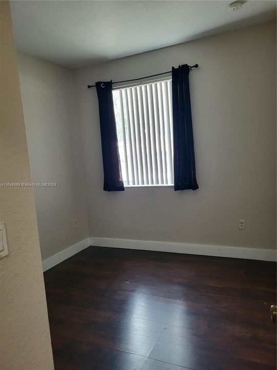 For Rent: $2,200 (3 beds, 2 baths, 1166 Square Feet)