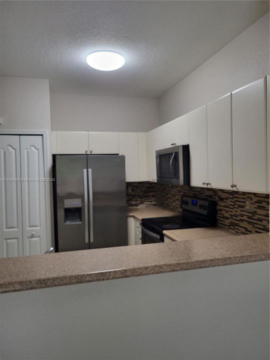 For Rent: $2,200 (3 beds, 2 baths, 1166 Square Feet)